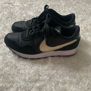 Nike Sneakers, Black/Gold, Youth Size 3.5